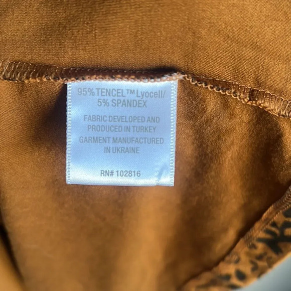 Garnet Hill Phoebe Brown Black Floral Button Front Knit Dress - Picture 8 of 11